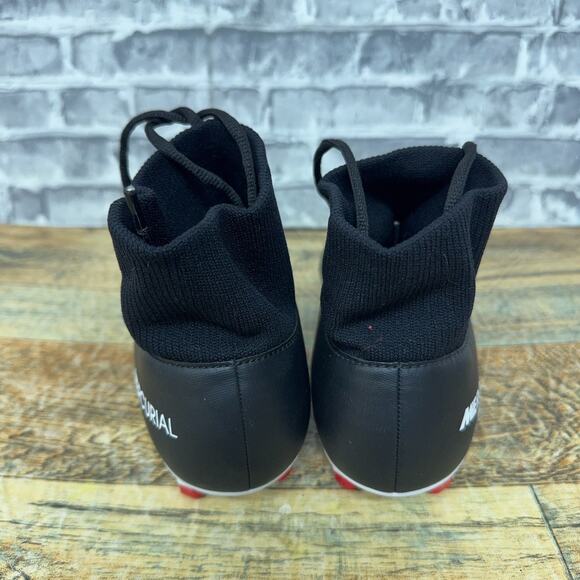 Athletic_Shoes